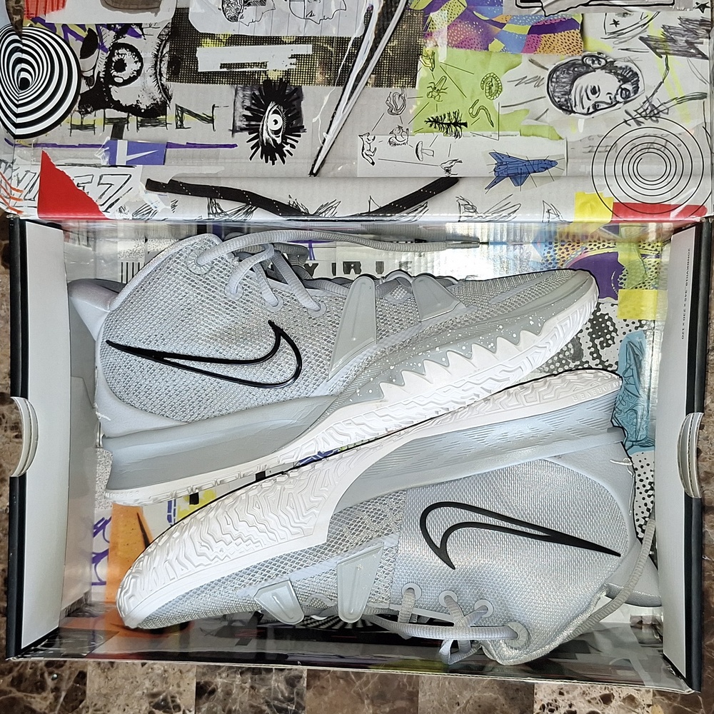 Kyrie 7 TB (wolf grey/black-white) 10 M 11.5 W LIKE NEW!!!!